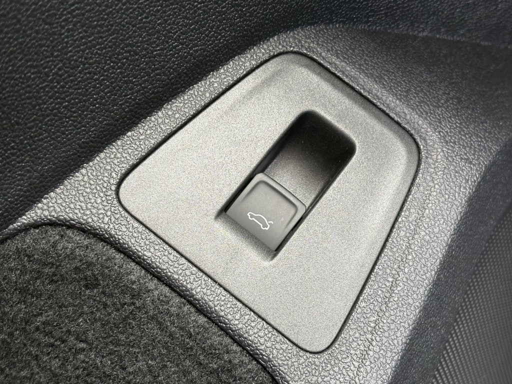 Volkswagen Tiguan 1.5 TSI ACT. FACELIFT LED DIGITALE-SCHERM NAVI CARPLAY CAMERA AIRCO LMV PDC 52675966-13.jpg | VSB Autos
