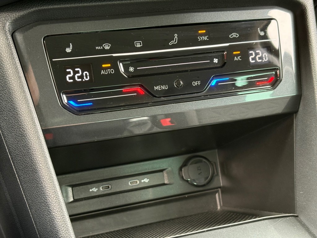 Volkswagen Tiguan 1.5 TSI ACT. FACELIFT LED DIGITALE-SCHERM NAVI CARPLAY CAMERA AIRCO LMV PDC 52675966-9.jpg | VSB Autos