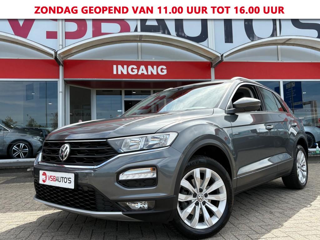 Volkswagen T-Roc 1.5 TSI ACT. 150PK NL-AUTO NAVI TREKHAAK CAMERA CARPLAY ECC-AIRCO LMV PDC 55845199-0.jpg | VSB Autos