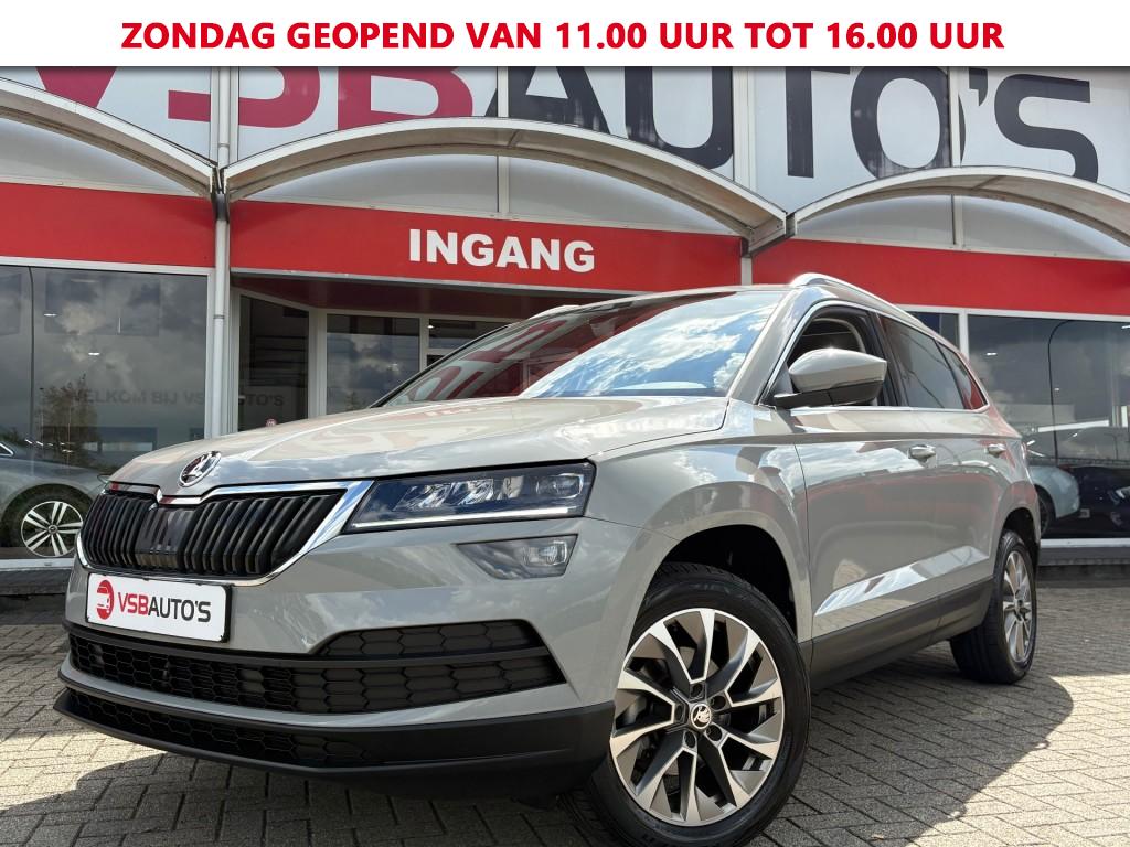 Škoda Karoq 1.5 TSI ACT. 150PK CLEVER NARDO-GREY PANO-DAK NAVI CAMERA CARPLAY AIRCO LMV PDC 56007400-0.jpg | VSB Autos